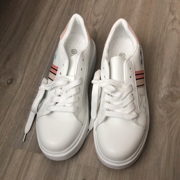 Butterfly white sneakers - Picture 2 of 9